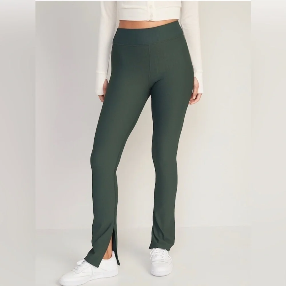 NWT! Extra High-Waisted PowerSoft Rib-Knit Split Flare Leggings - Size 2X🪕